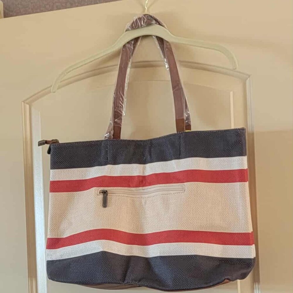 Wrangler Two-Tone Tote Bag - Picture 2 of 10